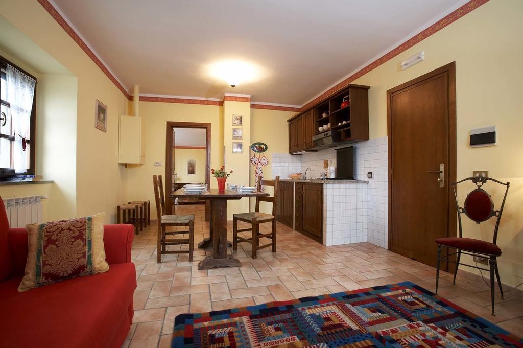 Casale Favilluta Guest House Petrignano Room photo